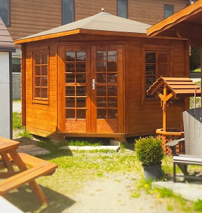 Alranzon Holiday Home